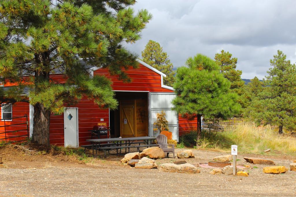 Silver Cabin In The Western Barn Monticello Εξωτερικό φωτογραφία