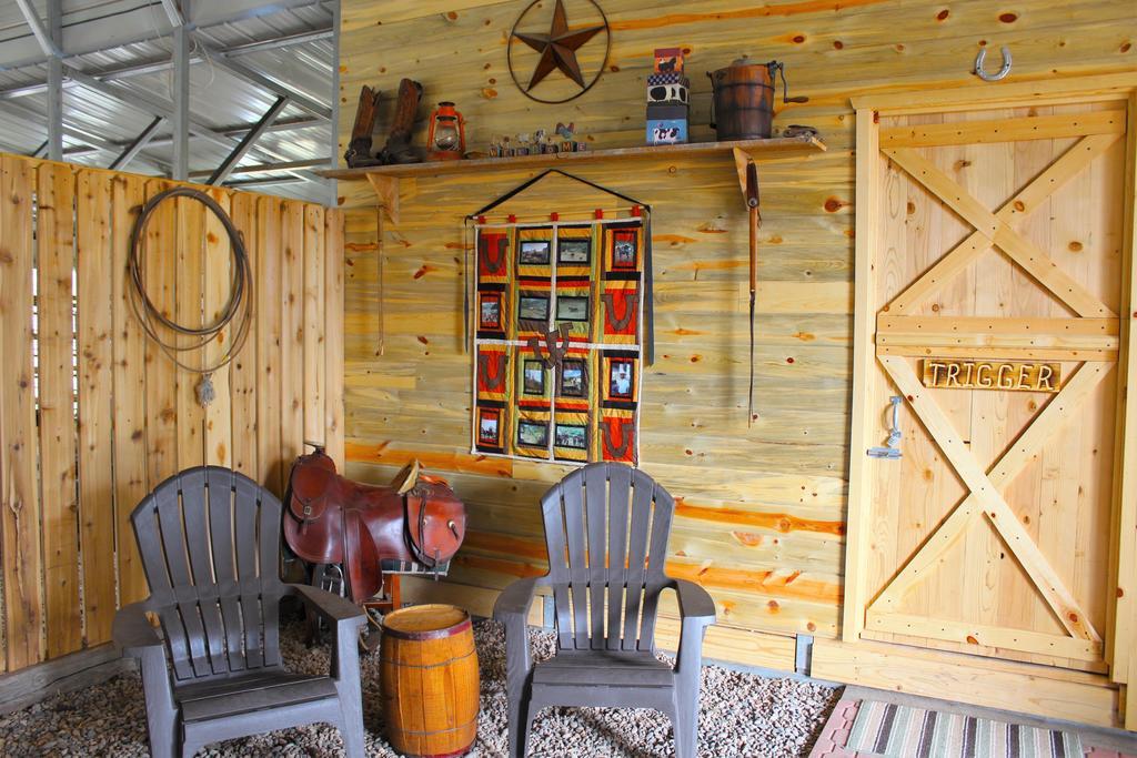 Silver Cabin In The Western Barn Monticello Εξωτερικό φωτογραφία
